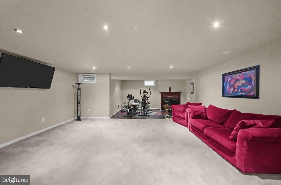 Fireplace, Fitness Equipment, Interior, Living room, Recessed Lighting