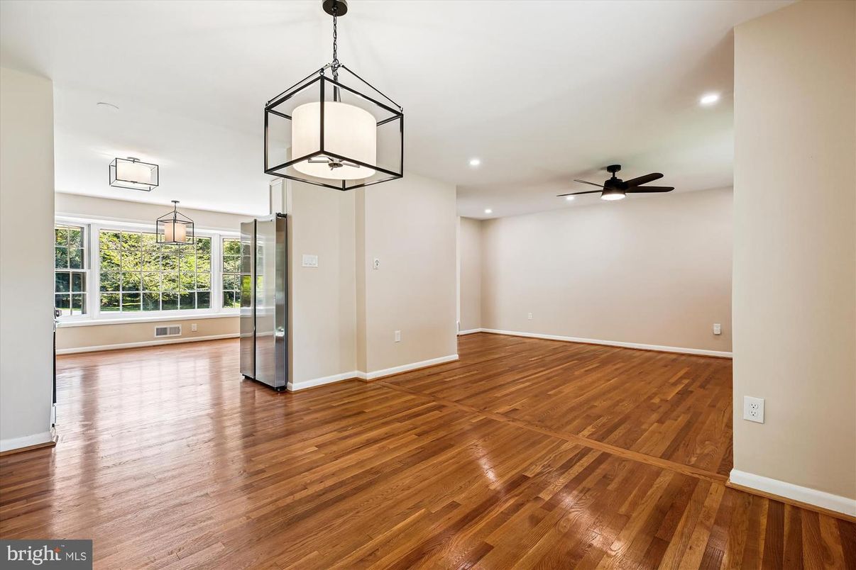 Empty room, Interior, Pendant Lights, Recessed Lighting, Wood Texture Flooring