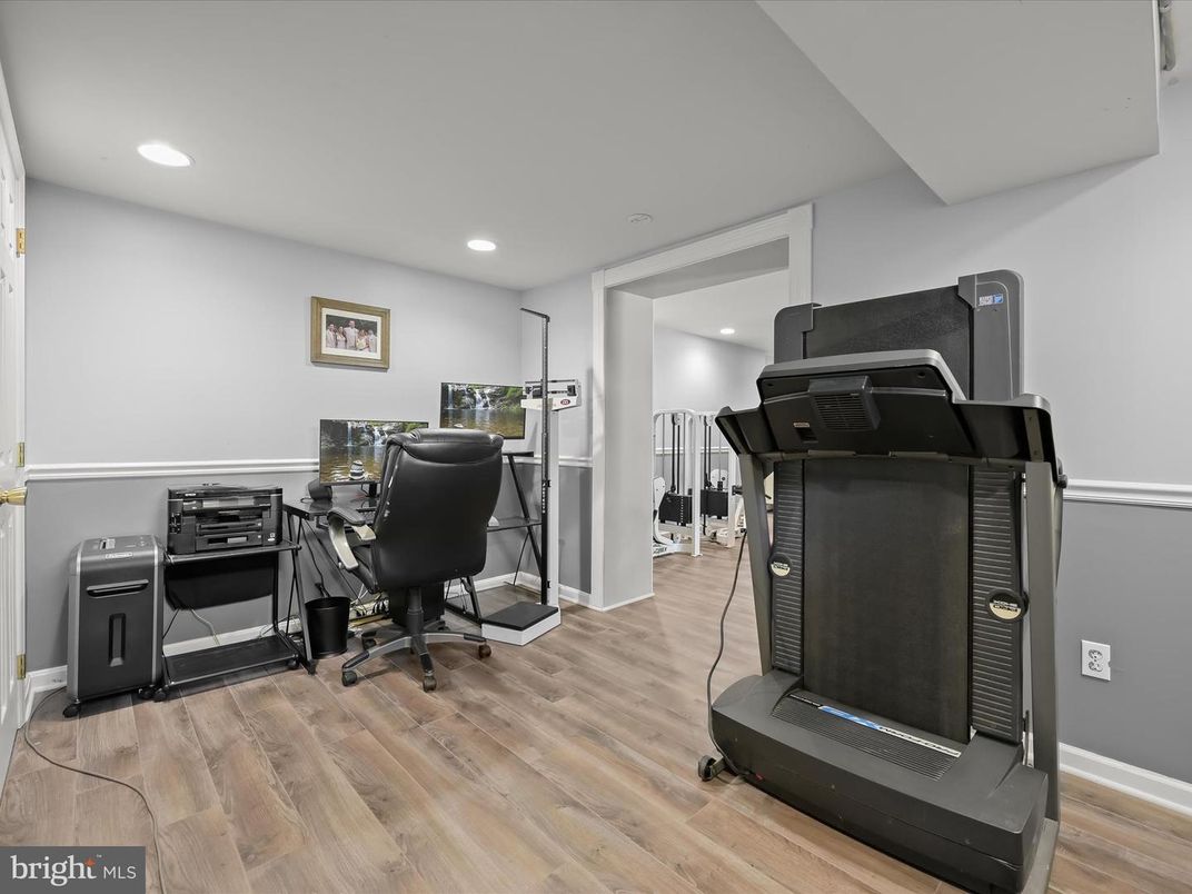 Home Office, Interior, Recessed Lighting, Wood Texture Flooring