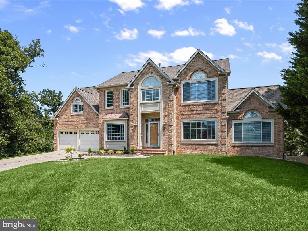 Attached, Exterior, Facade, Brick Facade, Brick Traditional