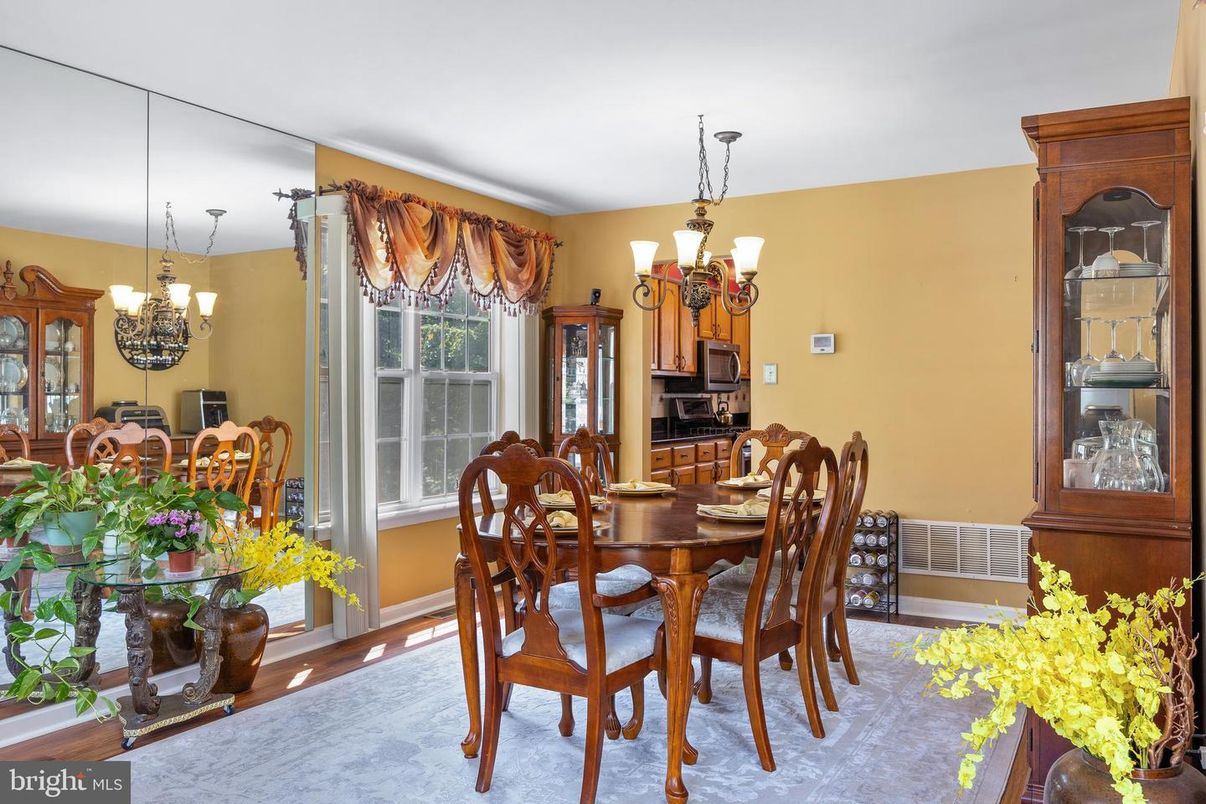 Chandelier, Dining room, Interior, Wood Texture Flooring