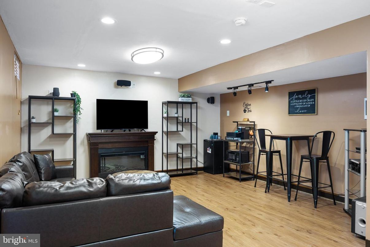 Fireplace, Interior, Living room, Recessed Lighting, Wood Texture Flooring