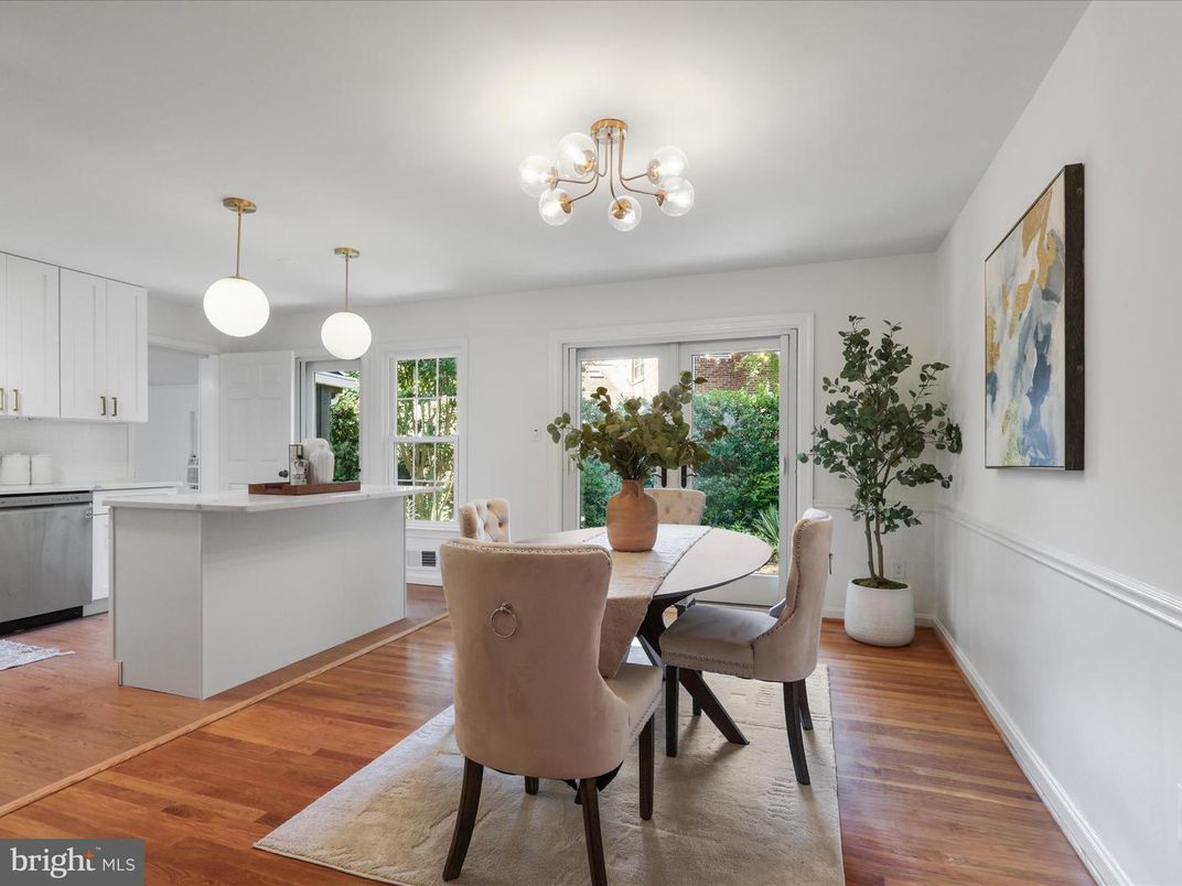 Dining room, Interior, Kitchen, Pendant Lights, Wood Texture Flooring