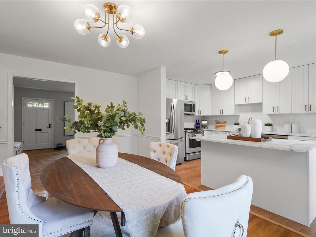 Dining room, Interior, Kitchen, Pendant Lights, Stainless Steel Appliances, Wood Texture Flooring