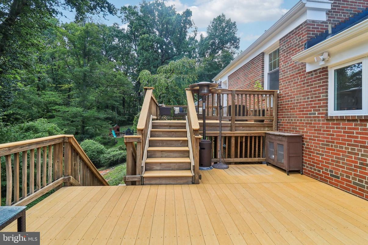 Exterior, Wood Texture Flooring