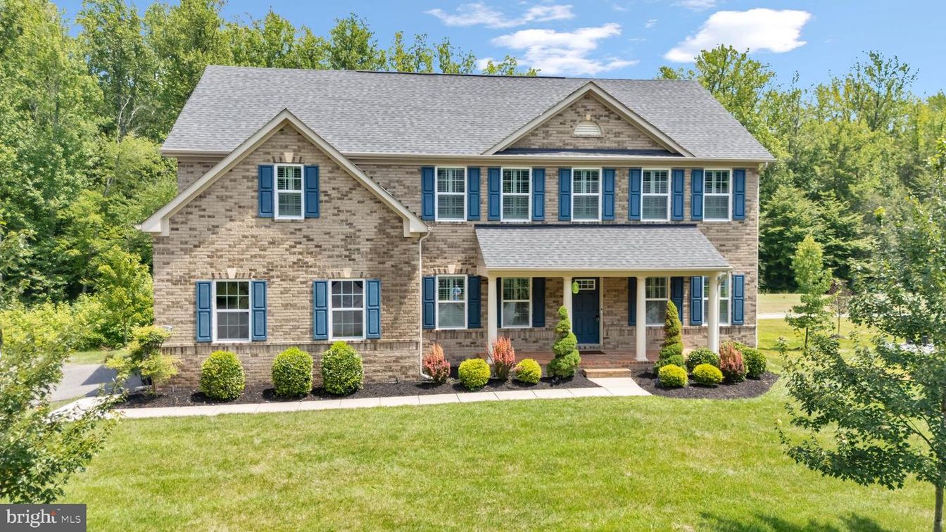 Exterior, Facade, Brick Facade, Brick Traditional