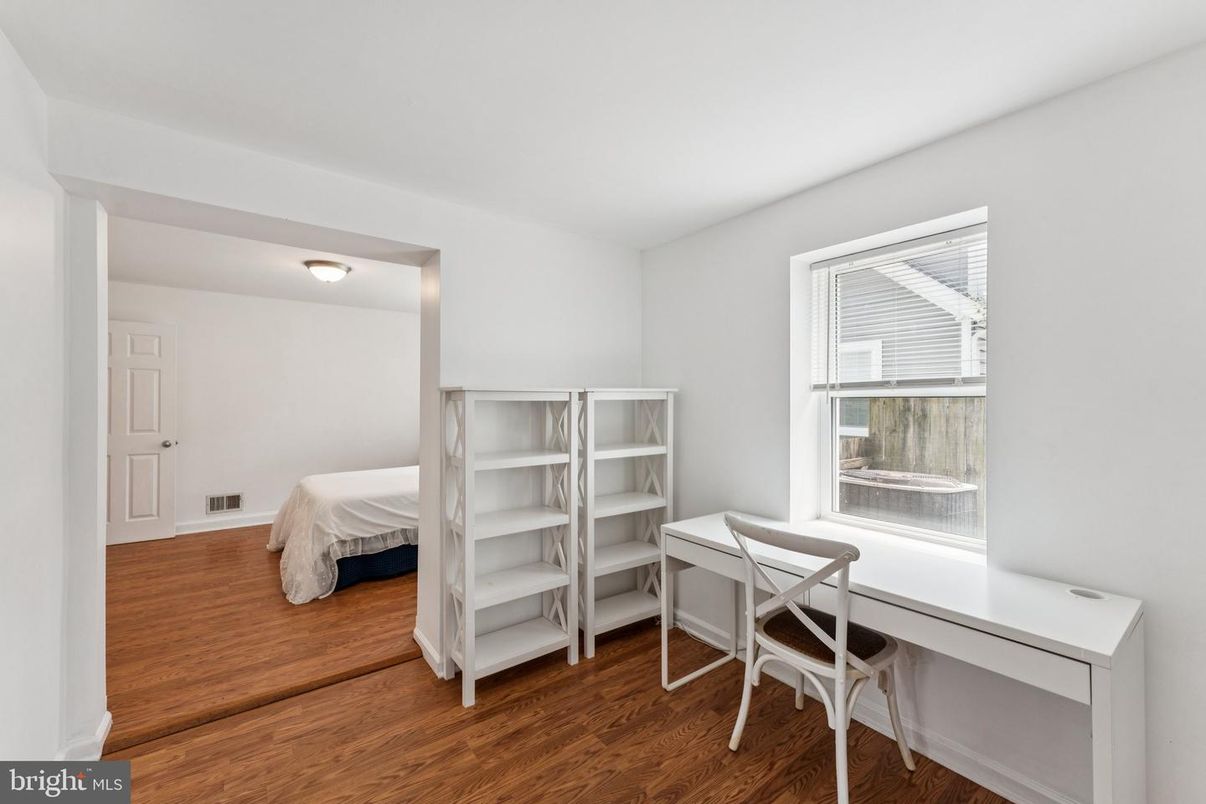Bedroom, Home Office, Interior, Wood Texture Flooring
