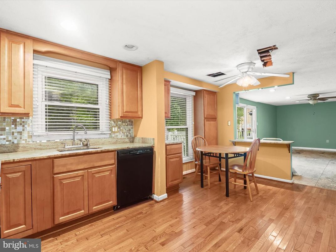 Dining room, Interior, Kitchen, Recessed Lighting, Wood Texture Flooring