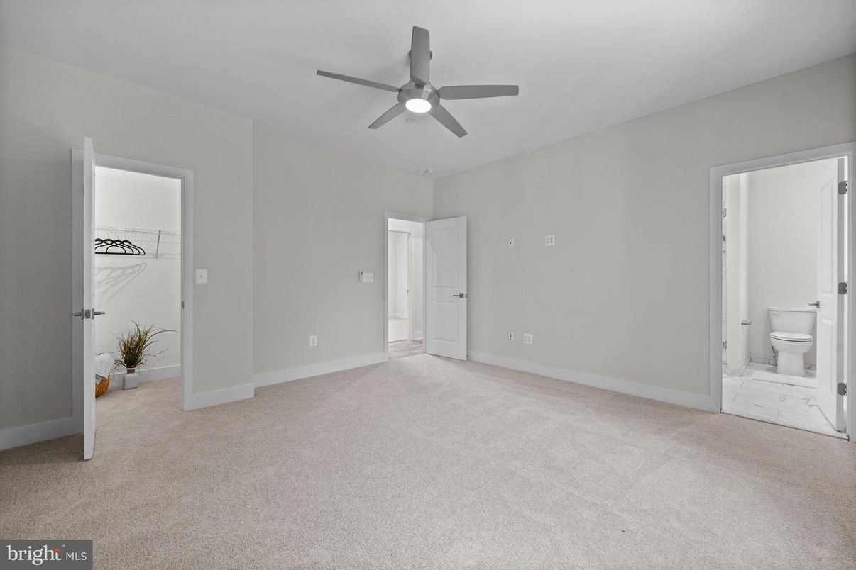 Bathroom, Empty room, Interior