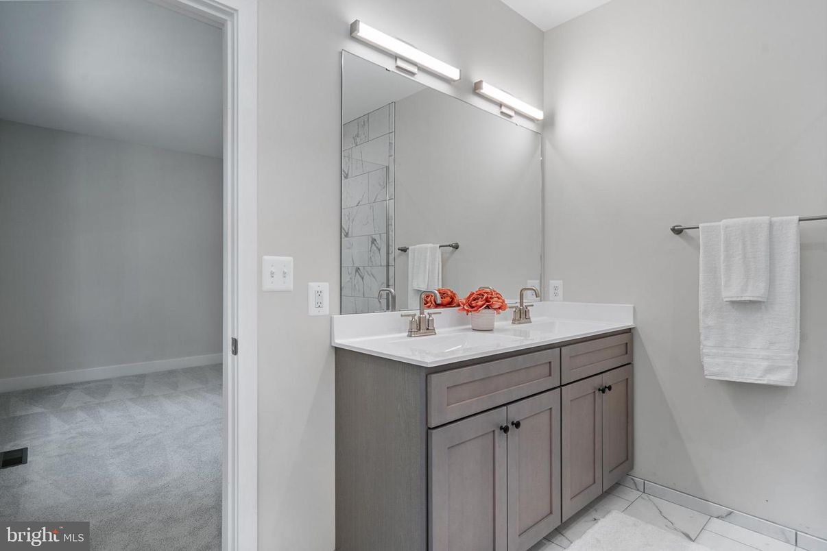 Bathroom, Dual Sink Vanities, Interior, Marble