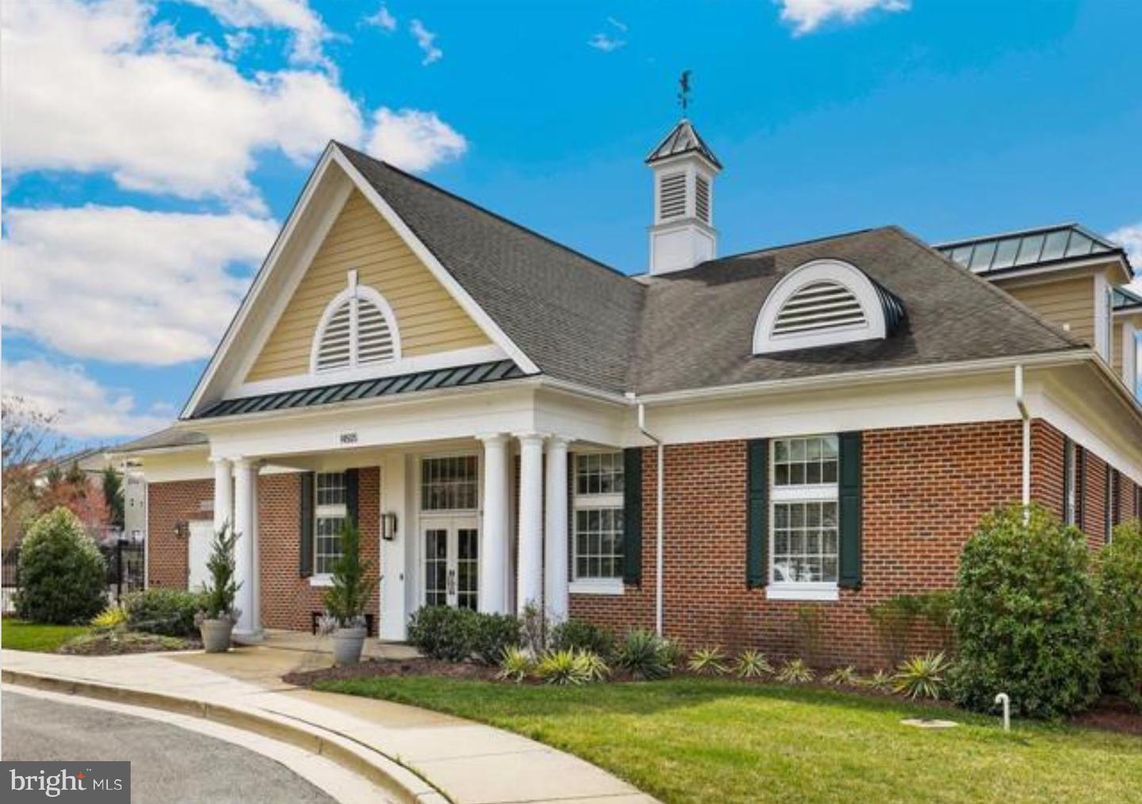 Exterior, Facade, Brick Facade, Cape Cod
