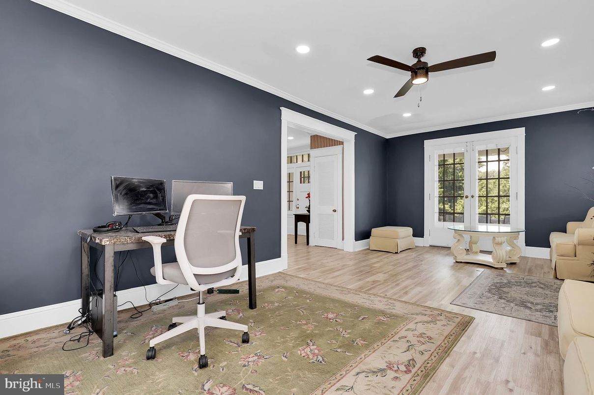Home Office, Interior, Recessed Lighting, Wood Texture Flooring