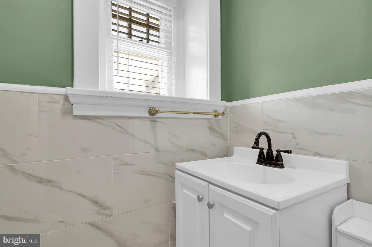 Bathroom, Interior, Marble Walls