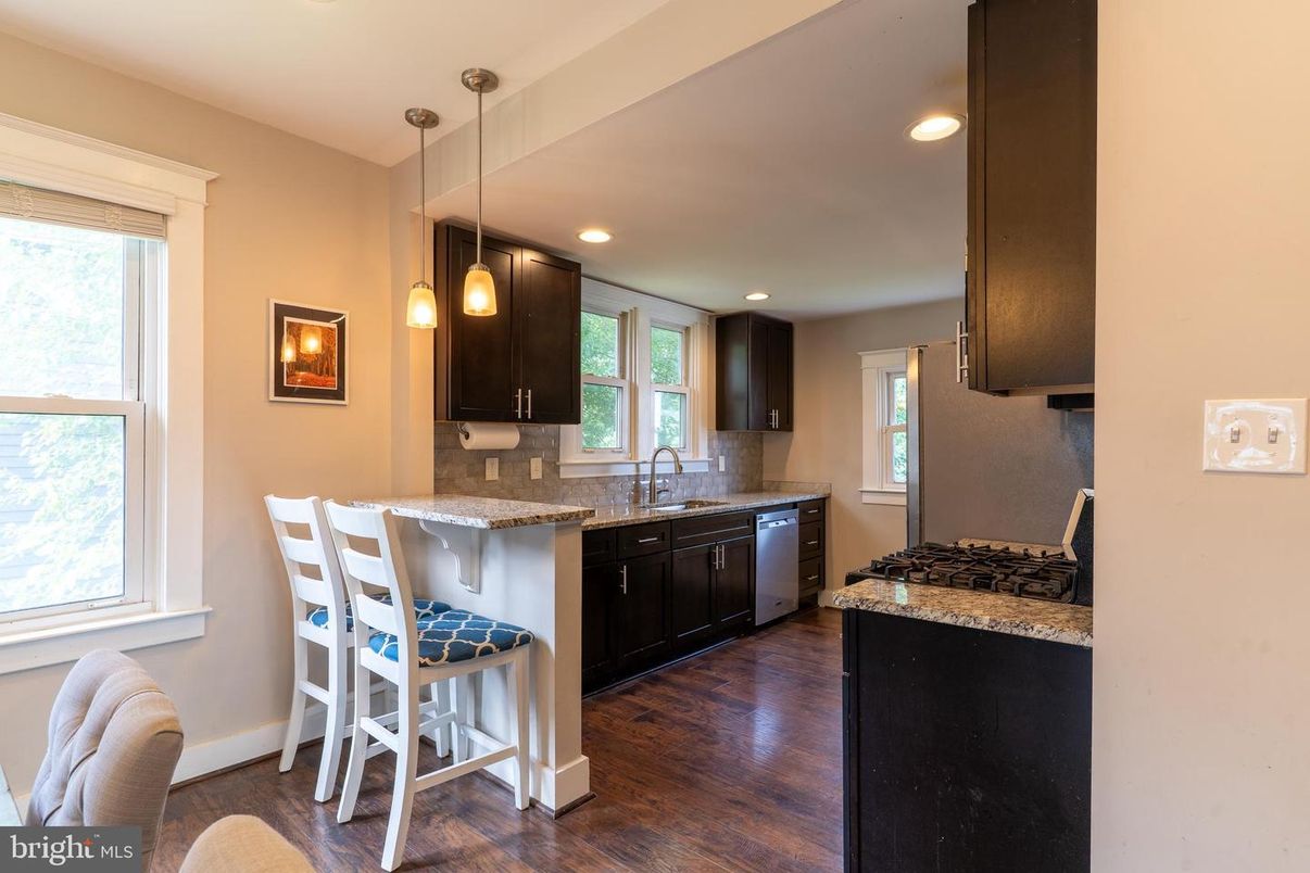 Interior, Kitchen, Pendant Lights, Recessed Lighting, Wood Texture Flooring