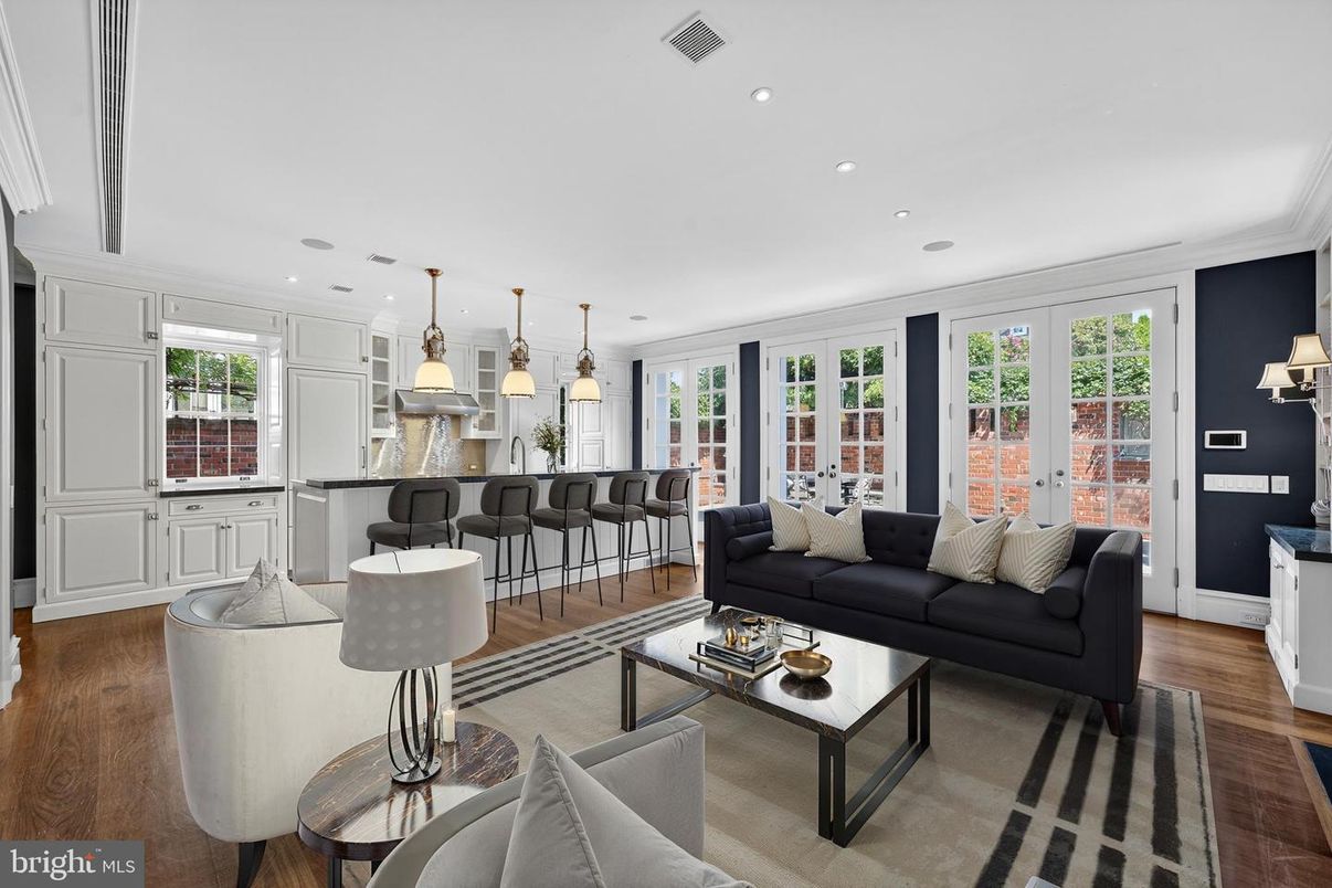 Interior, Kitchen, Living room, Pendant Lights, Recessed Lighting, Wood Texture Flooring