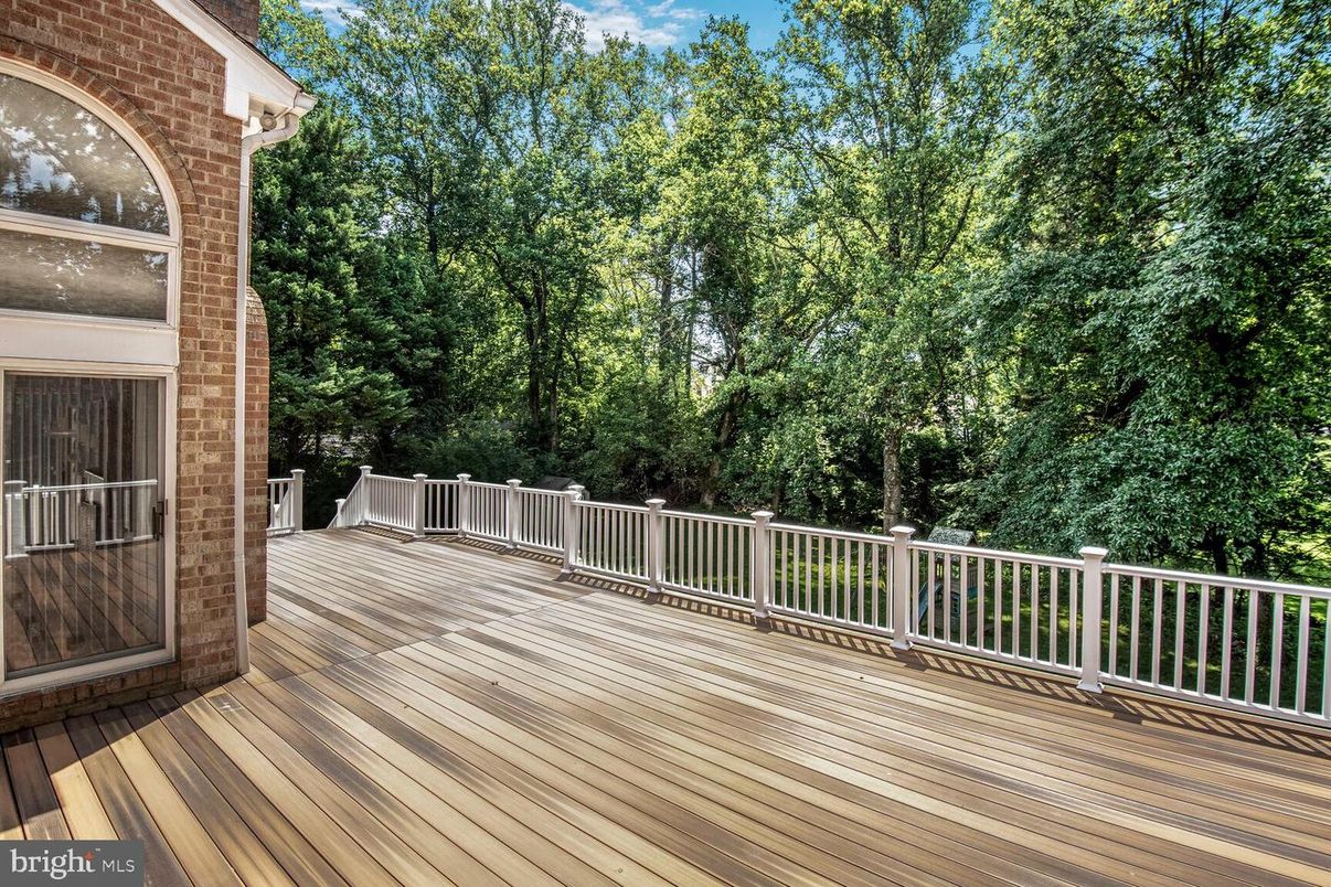 Exterior, Wood Texture Flooring