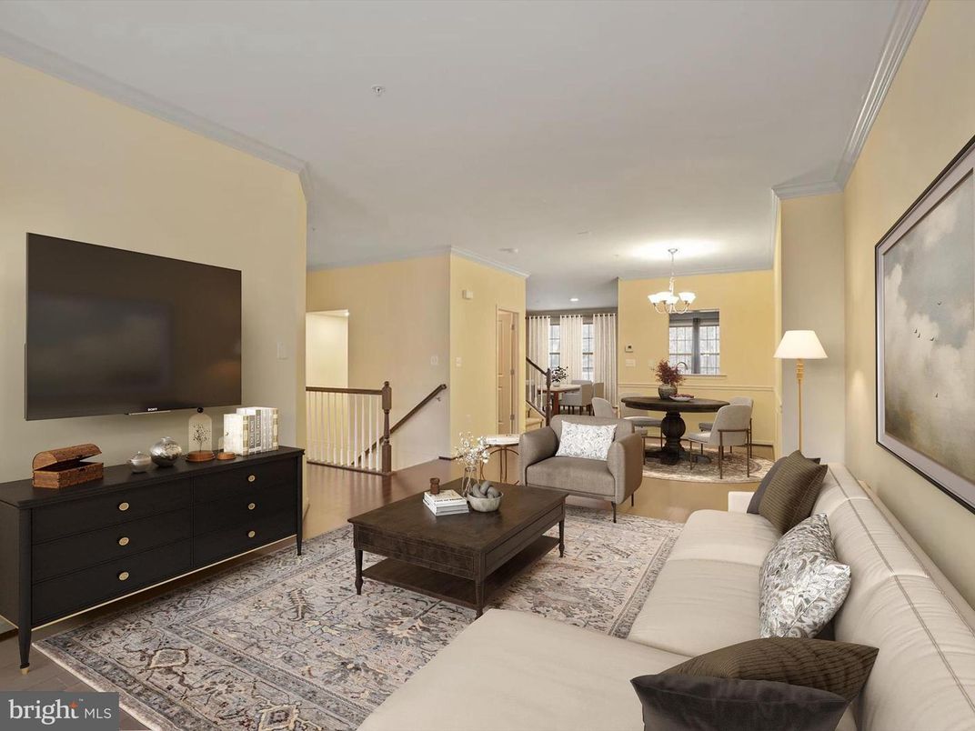 Chandelier, Dining room, Interior, Living room, Recessed Lighting