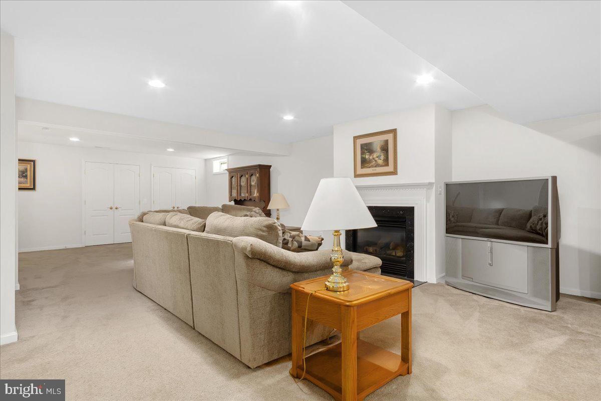 Fireplace, Interior, Living room, Recessed Lighting