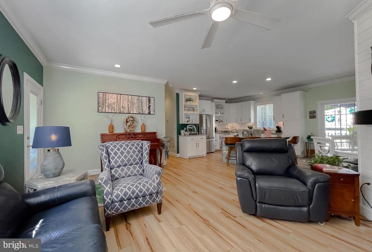Interior, Kitchen, Living room, Recessed Lighting, Wood Texture Flooring