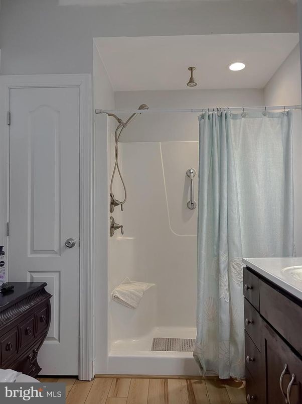 Bathroom, Interior, Recessed Lighting, Wood Texture Flooring