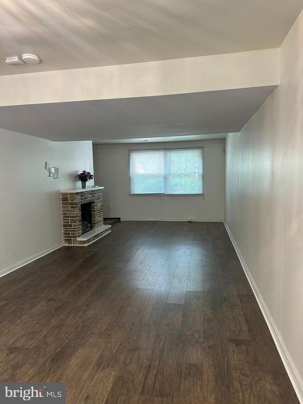 Empty room, Fireplace, Interior, Wood Texture Flooring