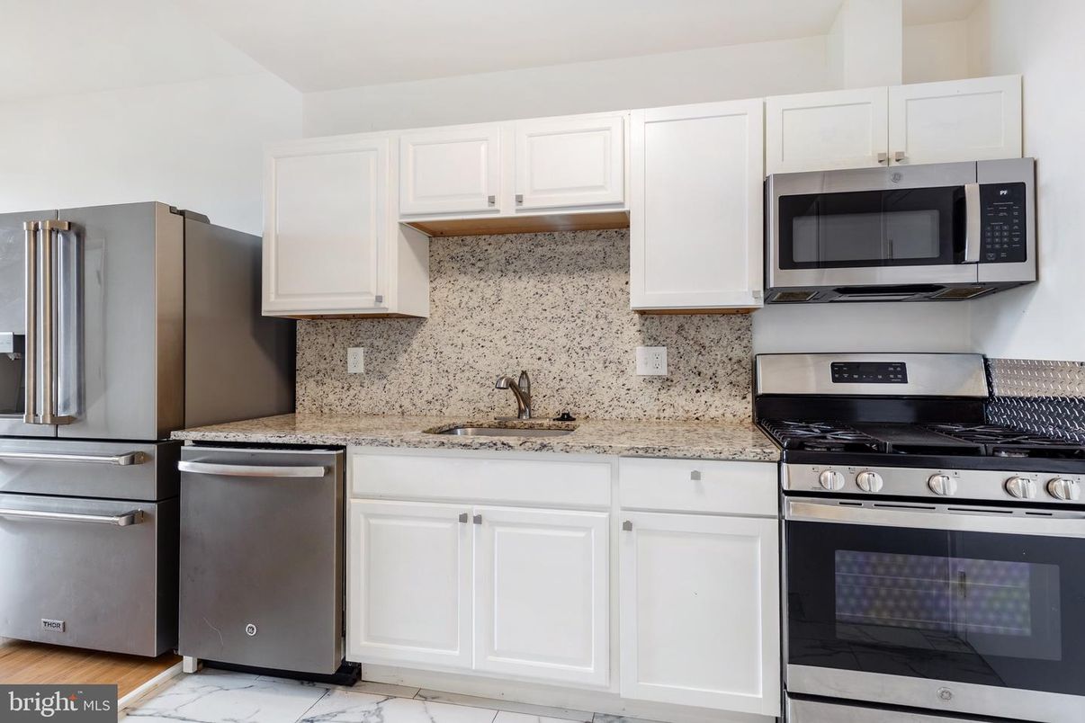 Interior, Kitchen, Marble, Stainless Steel Appliances