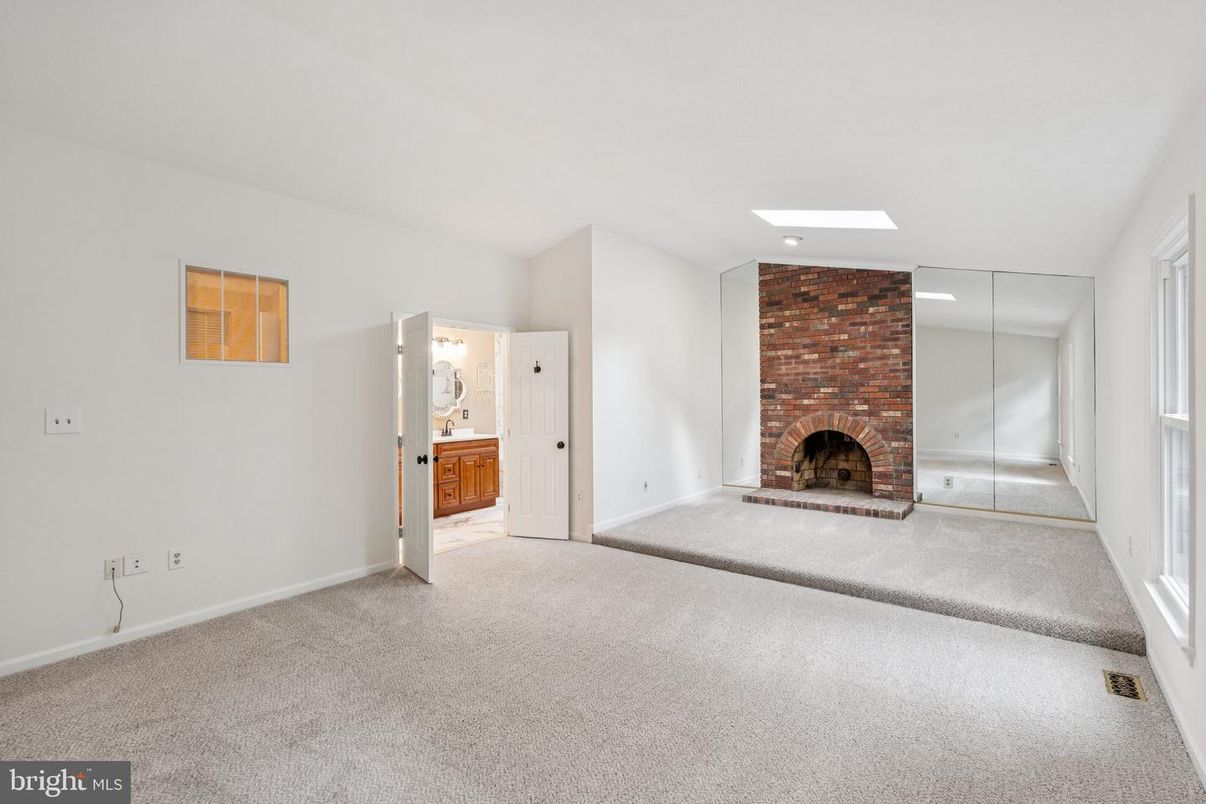 Empty room, Fireplace, Interior, Recessed Lighting