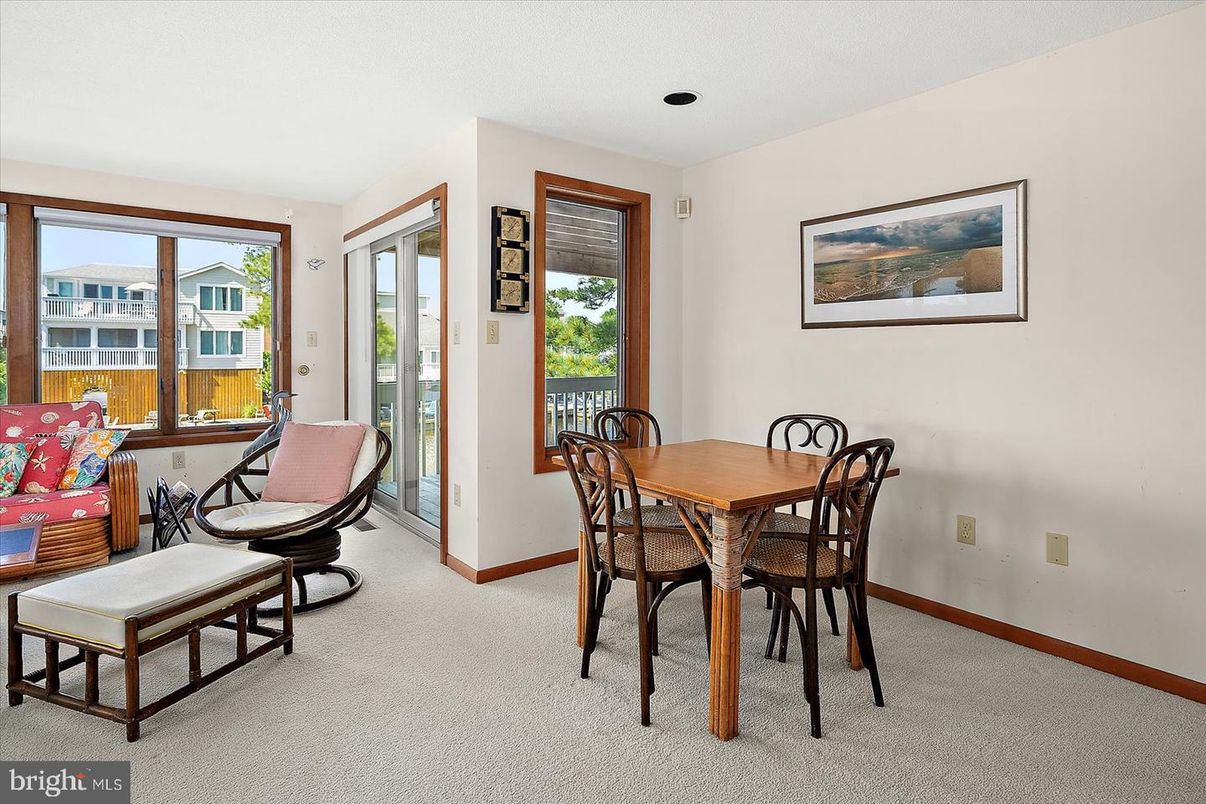 Dining room, Interior