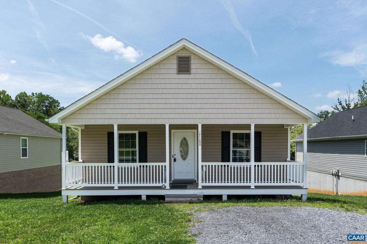 Exterior, Facade, American Craftsman