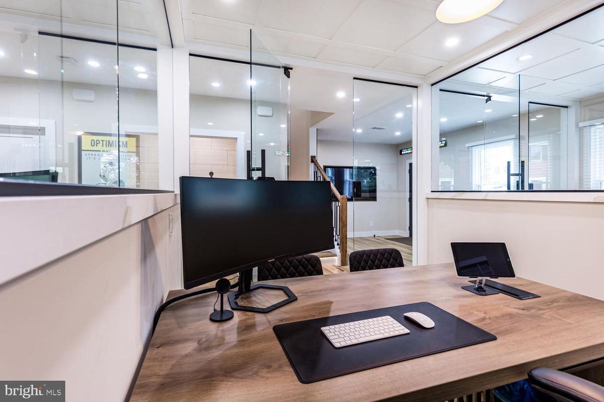 Home Office, Interior, Recessed Lighting, Wood Texture Flooring