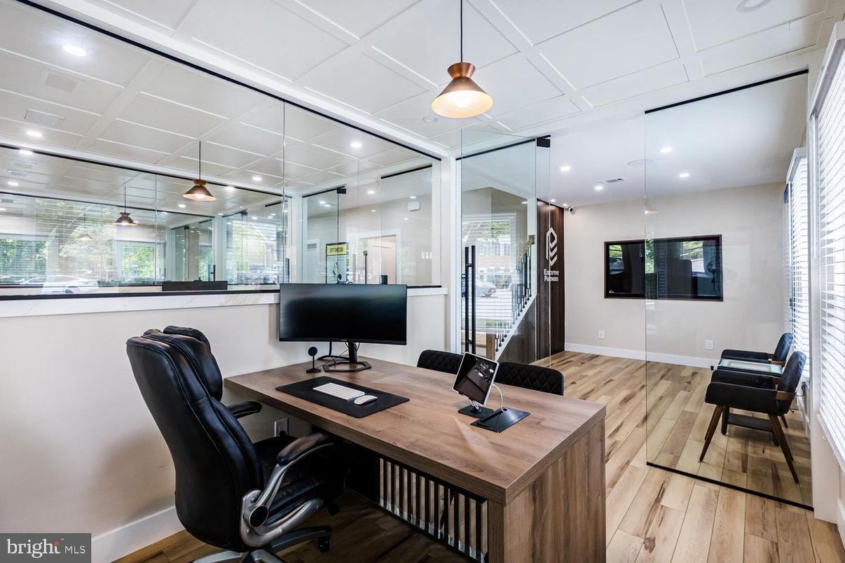Home Office, Interior, Pendant Lights, Recessed Lighting, Wood Texture Flooring