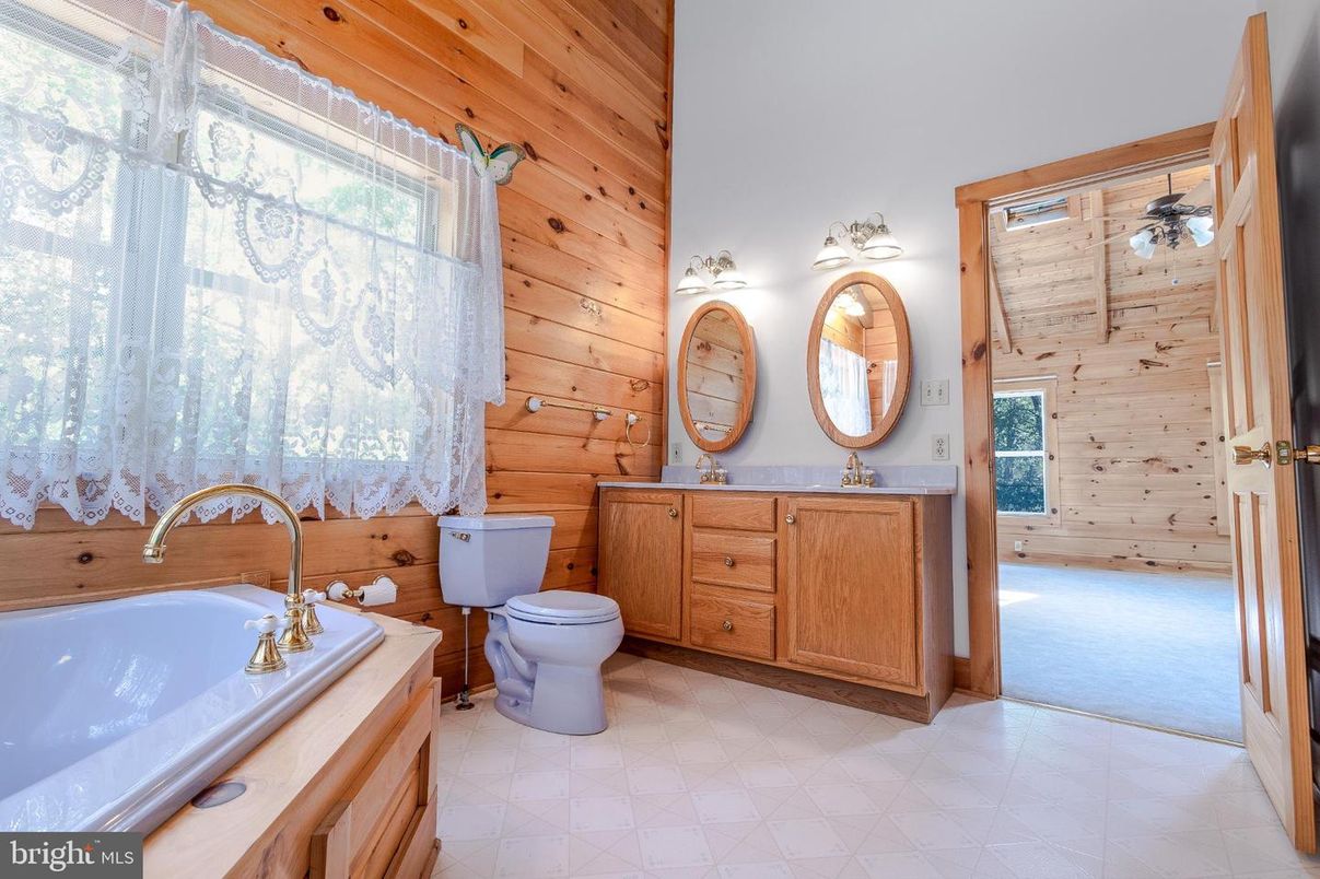 Bathroom, Interior, Wooden Ceilings, Wooden Walls