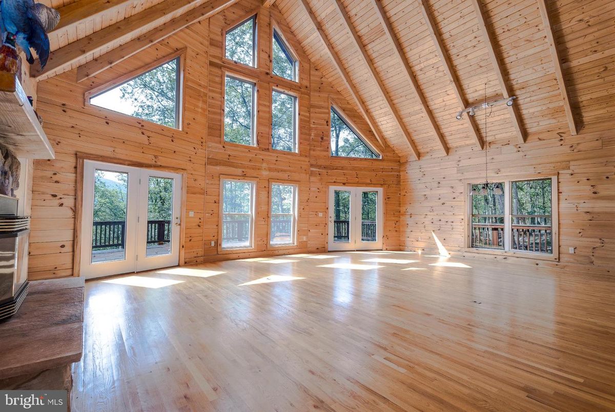 Empty room, Interior, Wooden Beams, Wooden Ceilings, Wood Texture Flooring, Wooden Walls