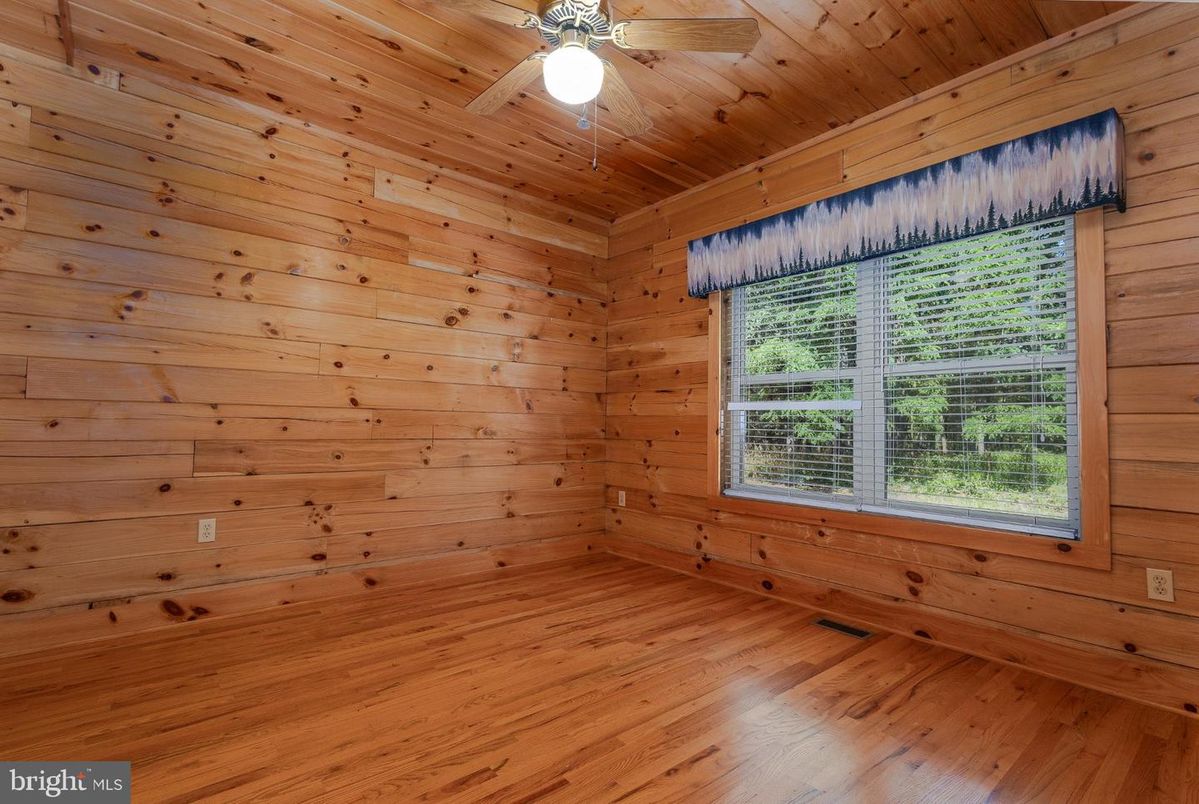 Empty room, Interior, Wooden Ceilings, Wood Texture Flooring, Wooden Walls