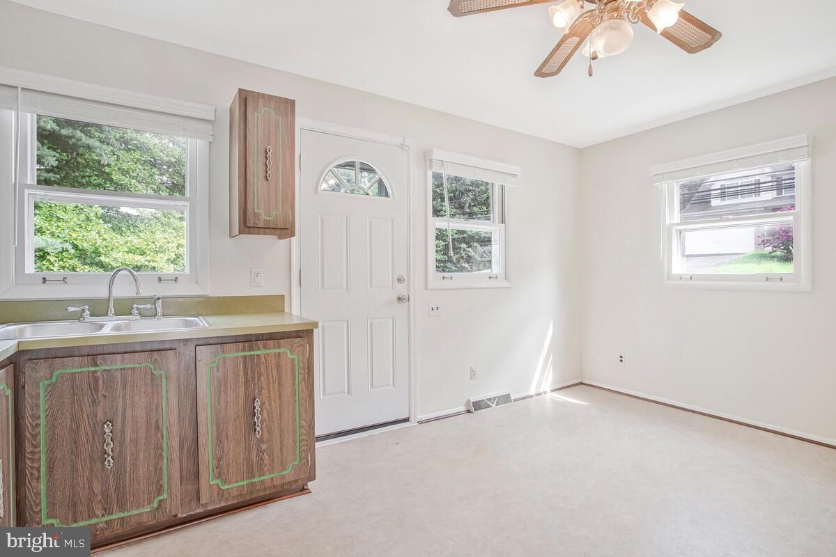 Empty room, Interior, Kitchen