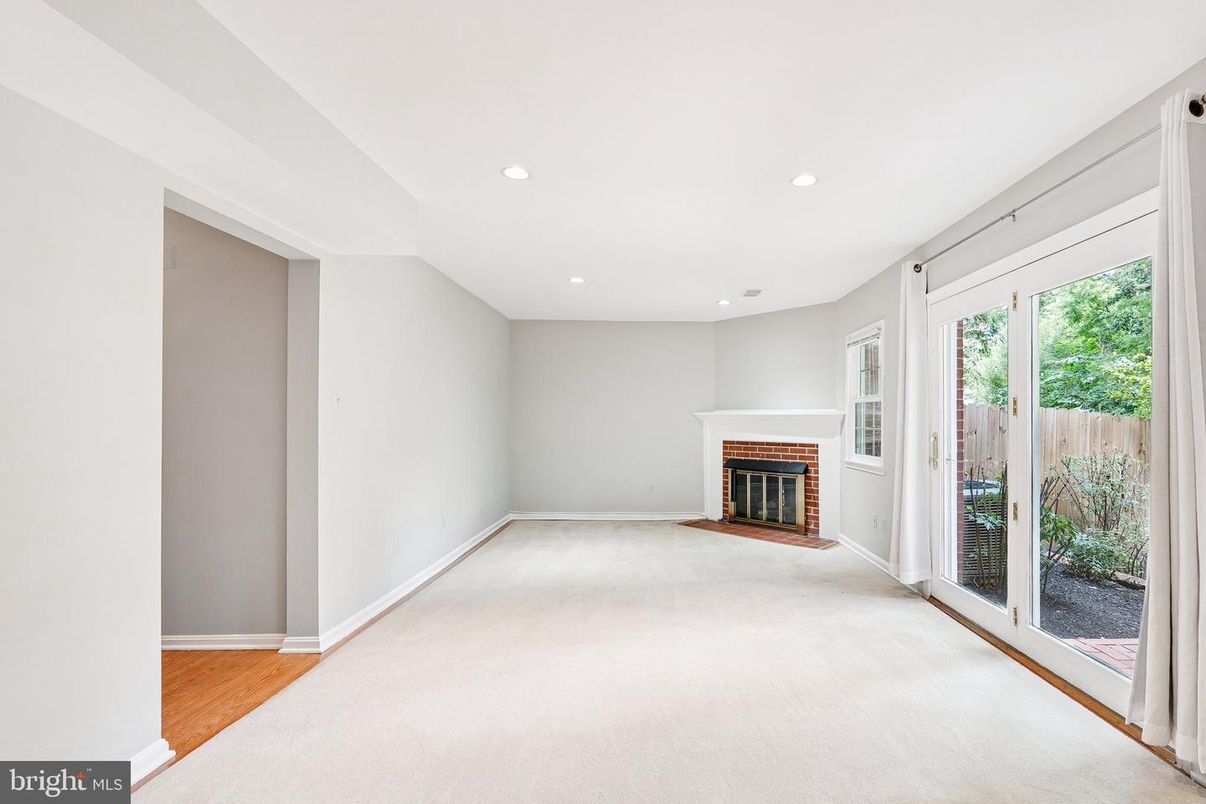 Empty room, Fireplace, Interior, Recessed Lighting