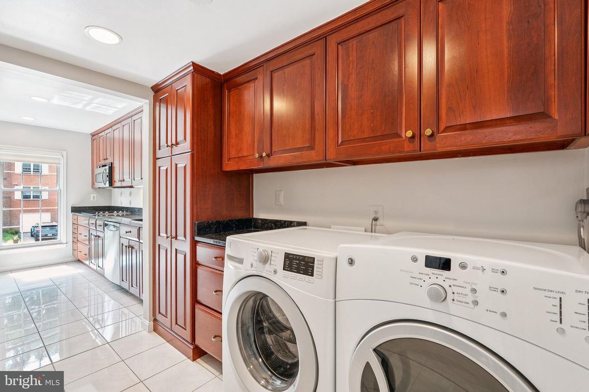 Interior, Recessed Lighting, Washer