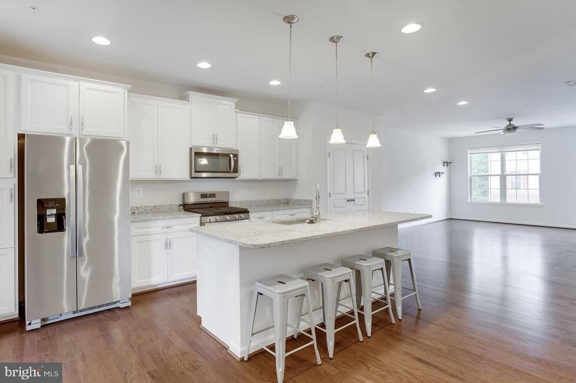 Interior, Kitchen, Pendant Lights, Recessed Lighting, Wood Texture Flooring