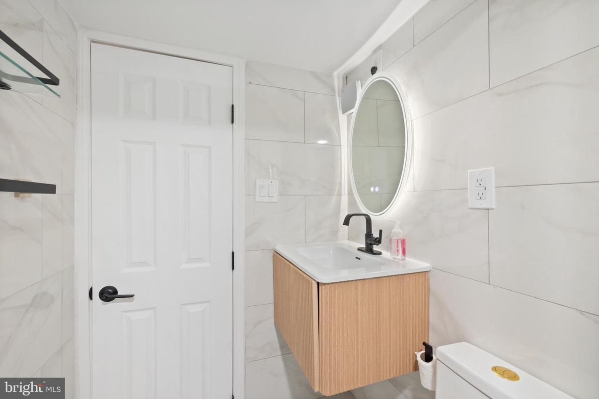 Bathroom, Interior, Marble Walls