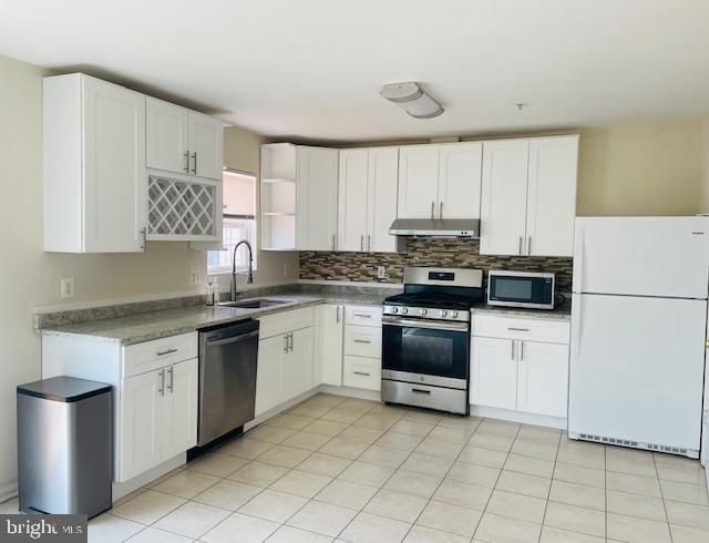 Interior, Kitchen, Stainless Steel Appliances