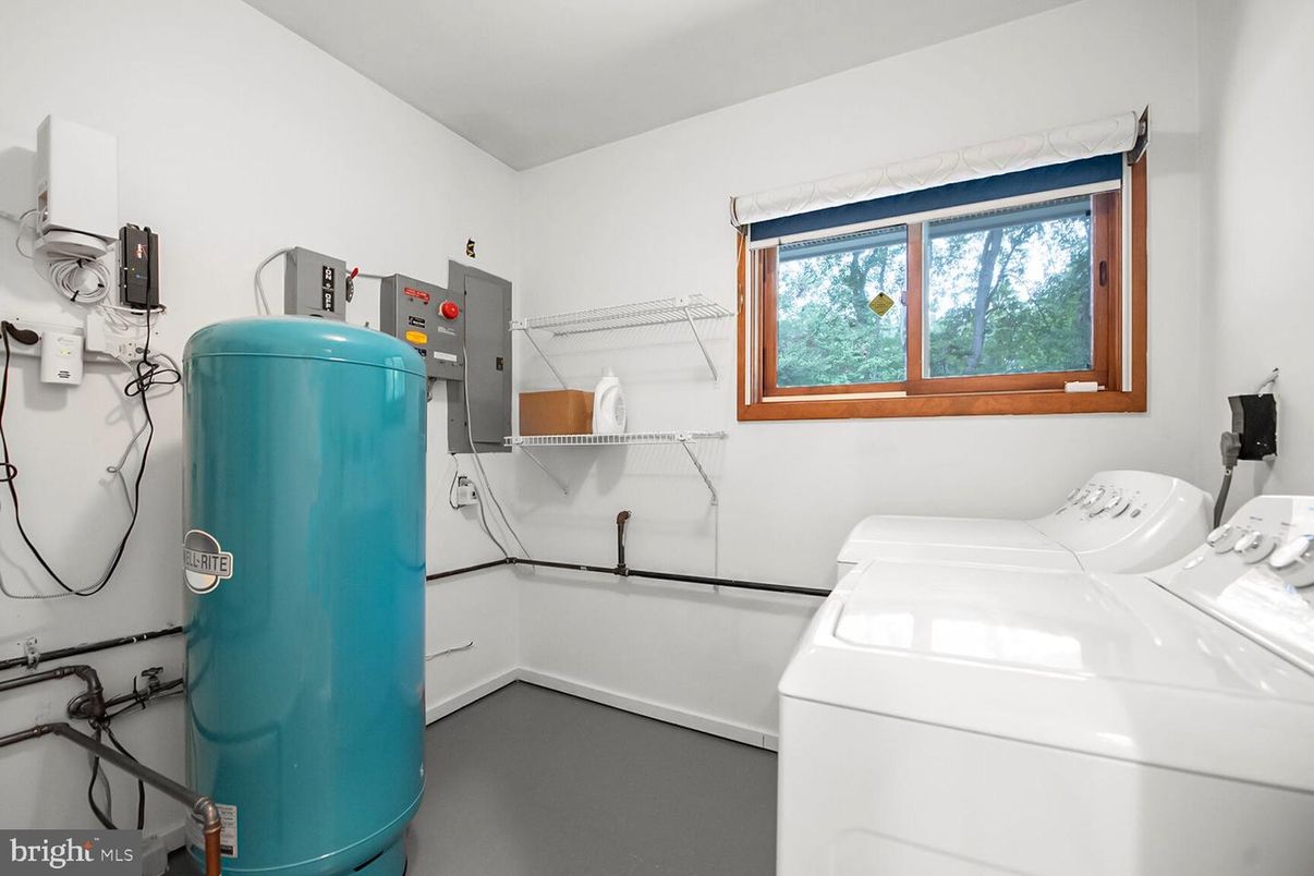 Interior, Washer