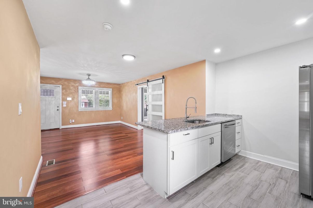 Interior, Kitchen, Recessed Lighting, Wood Texture Flooring
