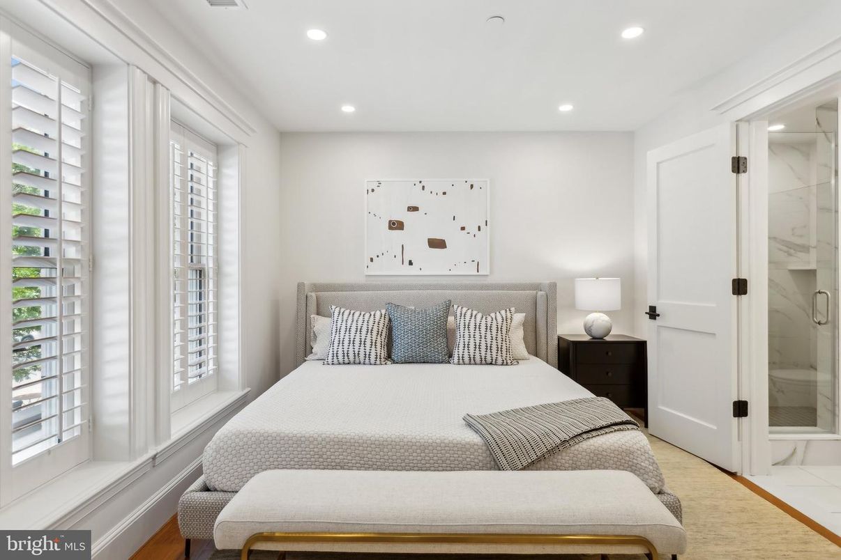 Bedroom, Interior, Recessed Lighting