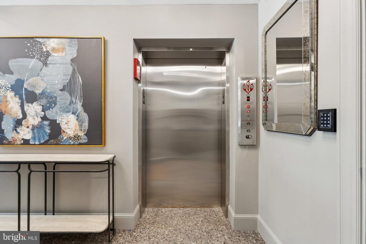 Elevator, Interior