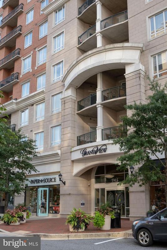 Exterior, Facade, Condo Building