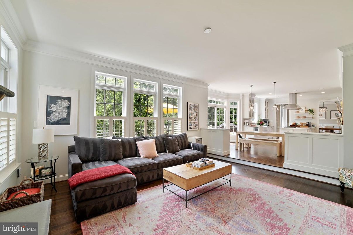 Dining room, Interior, Kitchen, Living room, Pendant Lights, Recessed Lighting, Wood Texture Flooring