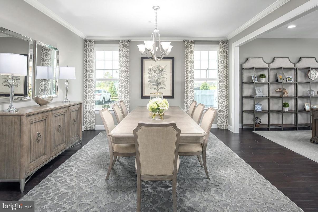 Chandelier, Dining room, Interior, Recessed Lighting, Wood Texture Flooring