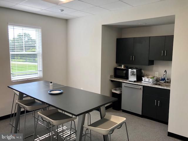 Dining room, Interior, Kitchen, Recessed Lighting
