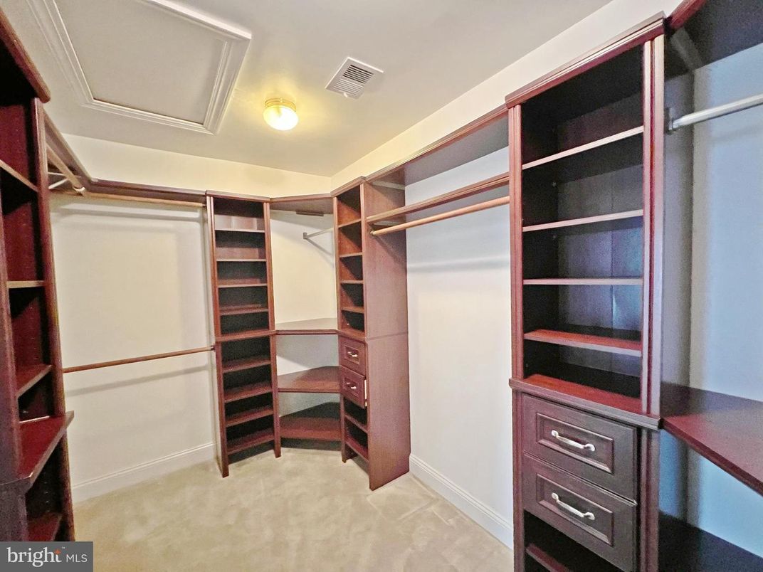 Interior, Walk-in Closets