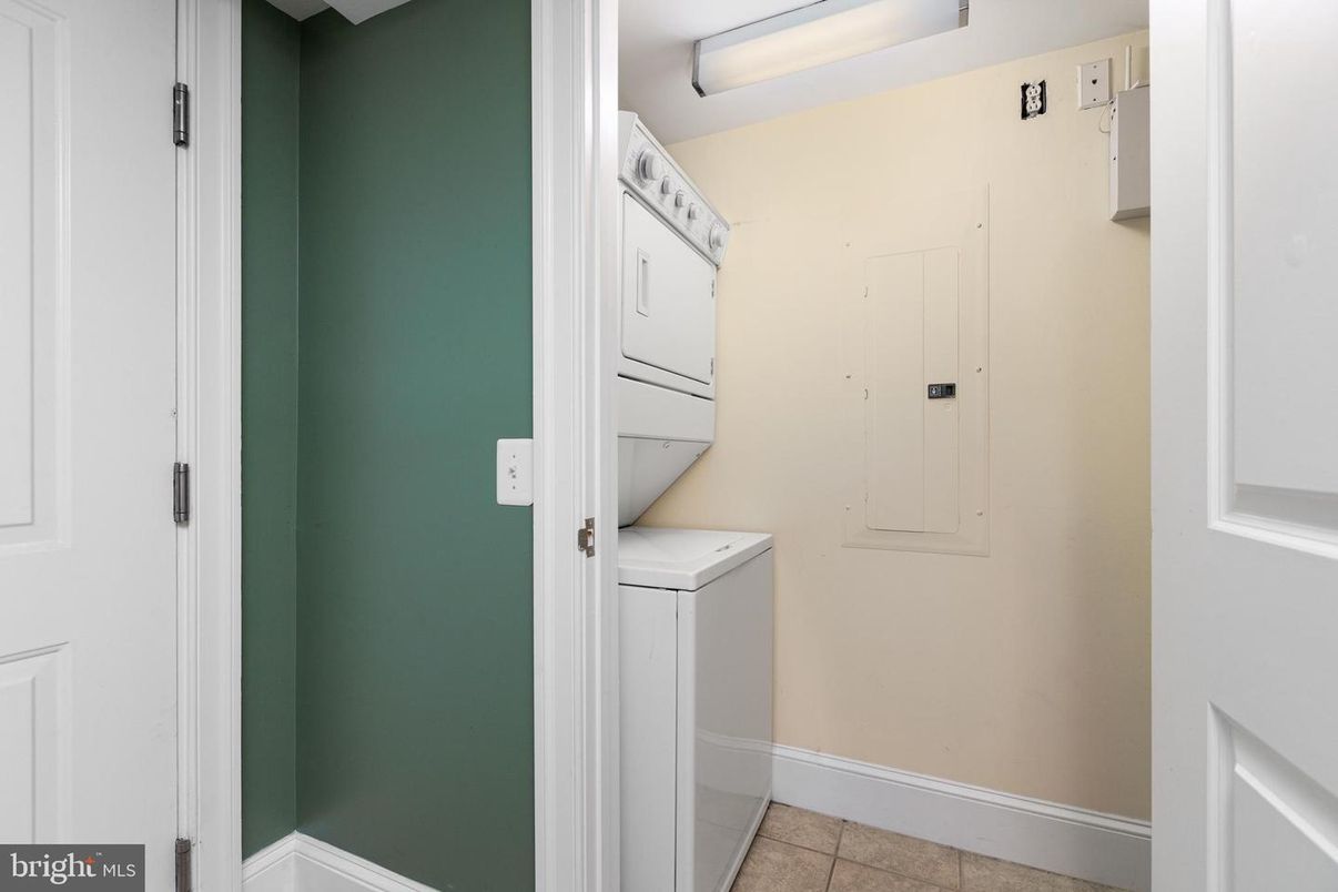 Interior, Washer